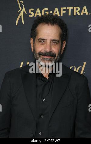 West Hollywood, Stati Uniti. 10th Set, 2022. Tony Shalhoub partecipa all'Hollywood Reporter Emmy Party il 10 settembre 2022 a Los Angeles, California. Foto: Crash/imageSPACE/Sipa USA Credit: Sipa USA/Alamy Live News Foto Stock