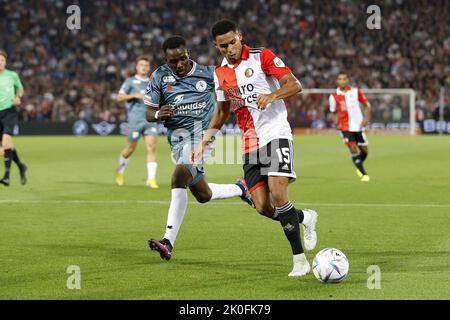 ROTTERDAM - (lr) Joshua Kitolano di Sparta Rotterdam, Marcos Lopez di Feyenoord durante la partita olandese di Eredivie tra Feyenoord e Sparta Rotterdam al Feyenoord Stadium de Kuip il 11 settembre 2022 a Rotterdam, Paesi Bassi.ANP PIETER STAM DE JONGE Foto Stock