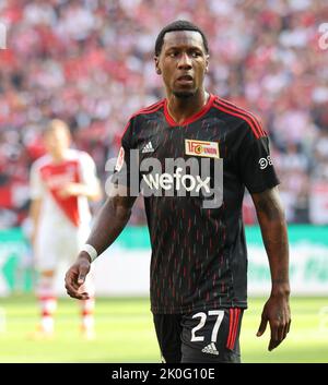 Colonia, Germania. 11th Set, 2022. Bundesliga, giorno 6, 1. FC Colonia - 1. Il FC Union Berlin, Sheraldo Becker (Union) guarda avanti. Credit: Juergen Schwarz/Alamy Live News Foto Stock