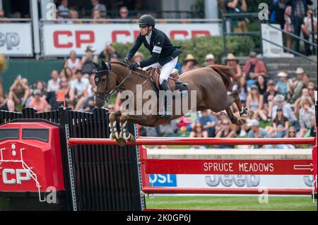 Calgary, Alberta, Canada, 11 settembre 2022. Henrik von Eckermann (SWE) in sella a Re Edward, CSIO Spruce Meadows Masters, - Gran Premio CP Foto Stock