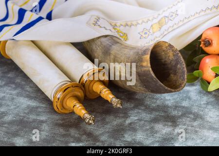 Gli attributi e i simboli della tradizione religiosa di festa ebraica di Yom Kippur Foto Stock