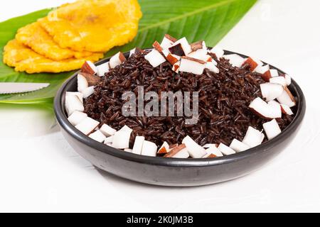 Riso con cocco piatto tipico della costa caraibica Foto Stock