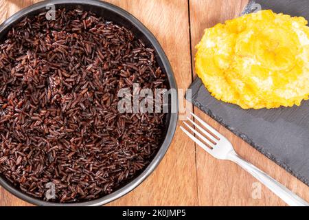 Riso con cocco piatto tipico della costa caraibica Foto Stock