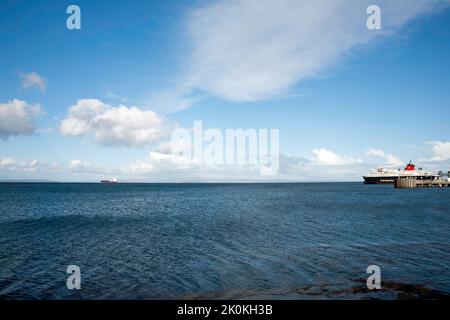 Il traghetto Caledonian MacBrayne le isole Caledonian ormeggiate al terminal dei traghetti Brodick Brodick l'isola di Arran North Ayrshire Scotland Foto Stock