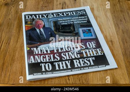 10 settembre 2022. Prima pagina del Daily Express sull'adesione di Re Carlo III Foto Stock