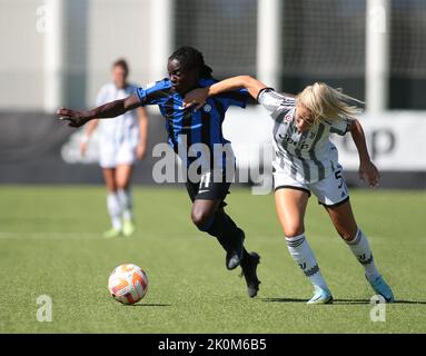 Tabitha Chawinga di Inter Women e Amanda Nilden di Juventus Women durante la Serie A delle donne, partita di calcio tra Juventus Women e Inter Women, Foto Stock