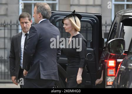 Edimburgo Scozia, Regno Unito 12 settembre 2022. Il primo Ministro Liz Truss arriva alla Cattedrale di St Giles per un servizio dopo la morte di sua Maestà la Regina Elisabetta II credito sst/alamy live news Foto Stock