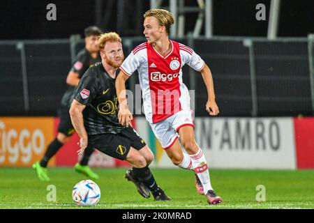 AMSTERDAM, PAESI BASSI - 12 SETTEMBRE: Donny Warmerdam di Jong Ajax durante la partita olandese di Keukenkampioendivisie tra Jong Ajax e NAC Breda a De Toekomst il 12 settembre 2022 ad Amsterdam, Paesi Bassi (Foto di Jan Mulder/Orange Pictures) Foto Stock