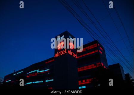 Gurugram, Haryana, India. 12th Set, 2022. Un edificio di uffici Bharti Airtel nella foto a Gurugram, alla periferia di Nuova Delhi. Airtel dice che il suo servizio 5G sarà lanciato in un mese, che sarà probabilmente ottobre per coloro che vivono nelle città chiave della metropolitana come Delhi, Mumbai, Chennai, e alcuni altri entro la fine del 2023, come da media relazioni. (Credit Image: © Kabir Jhangiani/Pacific Press via ZUMA Press Wire) Foto Stock