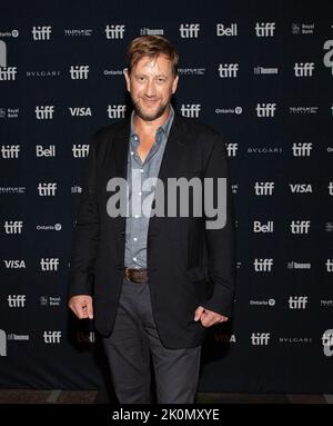 Toronto, Canada. 11th Set, 2022. Charles Graeber partecipa al 'Good Nurse' Premiere durante il Toronto International Film Festival 2022 al Princess of Wales Theatre il 11 settembre 2022 a Toronto, Ontario. Photo: PICJER/imageSPACE Credit: Imagespace/Alamy Live News Foto Stock