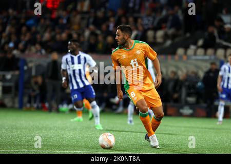 Helsinki, Finlandia. 8th Set, 2022. Victor Ruiz (Real Betis), 8 settembre 2022 - Calcio : UEFA Europa League 2022-23 partita tra HJK Helsinki - Real Betis Balompie alla Bolt Arena di Helsinki, Finlandia. Credit: Juha Tamminen/AFLO/Alamy Live News Foto Stock