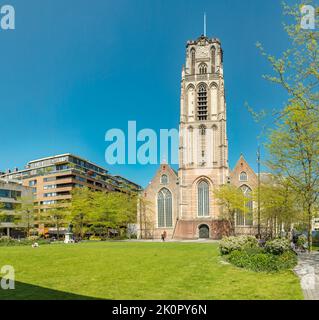 La chiesa di Laurens, Rotterdam, Zuid-Holland, Paesi Bassi, chiesa, monastero, campo, prato, alberi, estate, Didascalia locale *** Paesi Bassi Foto Stock