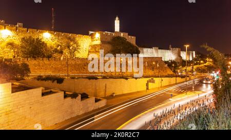 Gerusalemme, Israele - 20 maggio 2009: Mura della città vecchia di Gerusalemme di notte Foto Stock