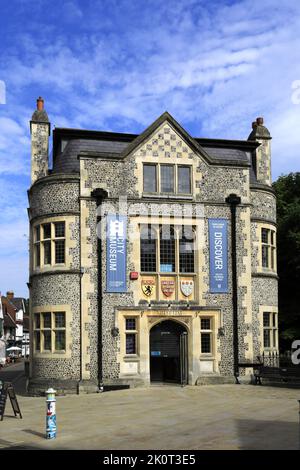 Esterno del museo pubblico di Winchester, Winchester City, Hampshire County; Inghilterra; Gran Bretagna, REGNO UNITO Foto Stock