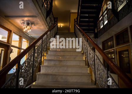 Interno del Monadnock Building, progettato dalla ditta di Burnham & Root e costruita a partire dal 1891, Chicago, Illinois, Stati Uniti d'America Foto Stock