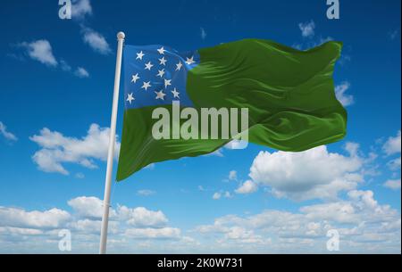 Bandiera della Repubblica del Vermont, America su sfondo cielo nuvoloso, vista panoramica. Bandiera che rappresenta il paese estinto, gruppo etnico o cultura, autore regionale Foto Stock