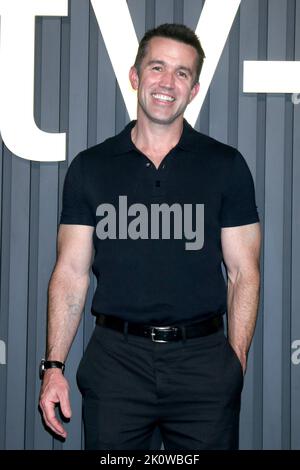 LOS ANGELES - 12 SETTEMBRE: Rob McElhenney al Red Carpet Primetime Emmy Party di Apple TV+ a Mother Wolf il 12 settembre 2022 a Los Angeles, CA Foto Stock