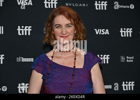 Toronto, Canada. 13th Set, 2022. Emma Donoghue partecipa alla proiezione del film The Wonder durante il 47th° Festival Internazionale del Film di Toronto (TIFF) a Toronto, Canada, il 13 settembre 2022. Foto di Julien Reynaud/APS-Medias/ABACAPRESS.COM Credit: Abaca Press/Alamy Live News Foto Stock