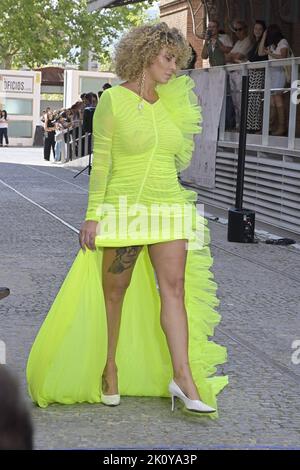 Madrid, Spagna. 14th Set, 2022. Un modello indossa la collezione Maria la Fuente durante la OFF Pasarela Cibeles Fashion Week Madrid a Madrid Mercoledì 14 Settembre 2022 Credit: CORDON PRESS/Alamy Live News Foto Stock