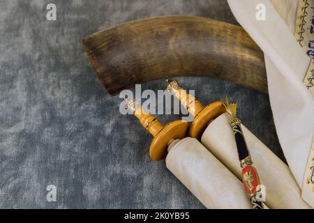 Yom Kippur è una festa ebraica associata con simboli del festival delle tradizioni religiose Foto Stock