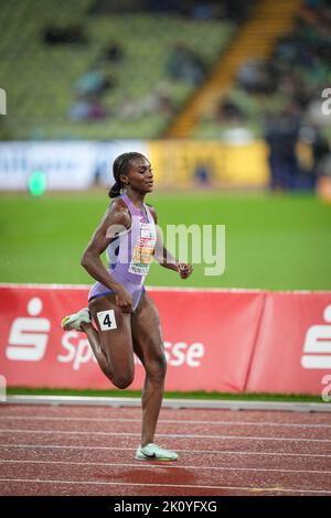 Dina Asher-Smith partecipa ai 200 metri del Campionato europeo di Atletica di Monaco 2022. Foto Stock