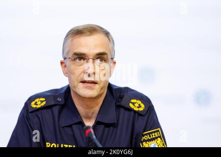 Monaco, Germania. 14th Set, 2022. Michael Dibowski, Vice Presidente della polizia di Monaco, interviene in una conferenza stampa tenuta dalla polizia di Monaco e dal Dipartimento di Amministrazione distrettuale di Monaco sulle misure di sicurezza e traffico per l'Oktoberfest di Monaco del 187th nel 2022. Credit: Matthias Balk/dpa/Alamy Live News Foto Stock