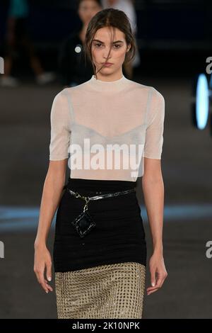 New York, Stato di Vereinigte. 14th Set, 2022. Pista Tory Burch SS23 durante la settimana della moda di New York il 2022 settembre - New York, USA. 13/09/2022 Credit: dpa/Alamy Live News Foto Stock