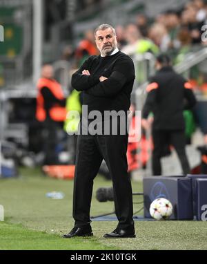 Il manager celtico Ange Postecoglou sul touch line durante la partita UEFA Champions League Group F allo Stadio Municipale di Legia Varsavia a Varsavia, Polonia. Data immagine: Mercoledì 14 settembre 2022. Foto Stock