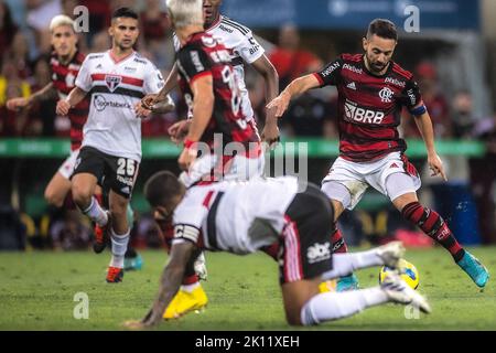 Rio de Janeiro, Brasile. 15th Set, 2022. RJ - Rio de Janeiro - 09/14/2022 - 2022:00 COPPA BRASILIANA, FLAMENGO X SAO PAULO - Everton Ribeiro Flamengo giocatore durante una partita contro San Paolo allo stadio Maracana per il campionato 2022 Copa do Brasil. Foto: AGIF/AGIF/Sipa USA Credit: Sipa USA/Alamy Live News Foto Stock