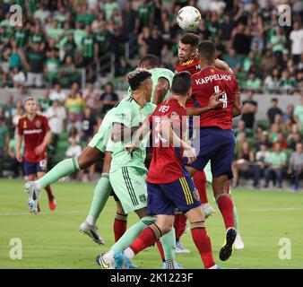 Austin, Texas, Stati Uniti. 14 settembre 2022: Il difensore di Real Salt Lake Aaron Herrera (22) dirige la palla in difesa durante una partita di calcio della Major League all'Austin FC il 14 settembre 2022 ad Austin, Texas. Austin FC ha vinto 3-0. (Credit Image: © Scott Coleman/ZUMA Press Wire) Credit: ZUMA Press, Inc./Alamy Live News Foto Stock