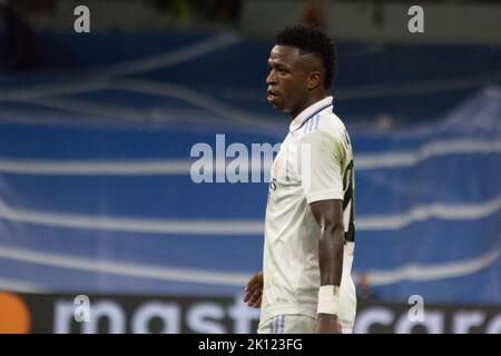 Madrid, Spagna. 15th Set, 2022. Vinicius.During la partita giocata tra Real Madrid e RB Leipzig. Vittoria del Real Madrid da 2 a 0 con gli obiettivi di fede Valverde e Asensio in tempo di infortunio. (Foto di Jorge Gonzalez/Pacific Press) Credit: Pacific Press Media Production Corp./Alamy Live News Foto Stock