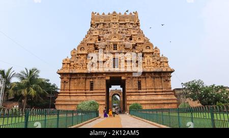 L'incredibile raffigurazione sull'entrata del Tempio di Brihadeshwara, Thanjavur, Tamil Nadu, India. Foto Stock