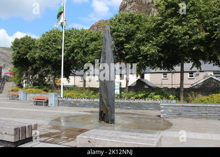 Il tratto ferroviario Ffestiniog e Welsh Highland si estende per 40 miglia attraverso lo Snowdonia National Park Foto Stock