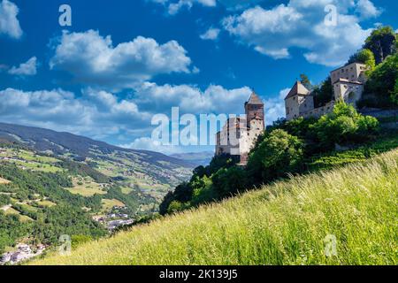 Castello di Trostburg, quartiere di Bolzano, Val Gardena, Sud Tirolo, Italia, Europa Foto Stock