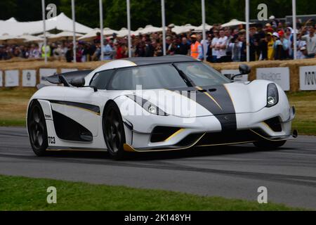 Koenigsegg Regera TC3, Michelin Supercar Run, un'opportunità per vedere, ascoltare e avvicinarsi alle auto più prestigiose del mondo, e per pochi fortunati Foto Stock