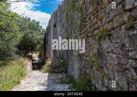 Le mura del Castello di Kassiopi sull'isola di Corfù, Grecia Foto Stock