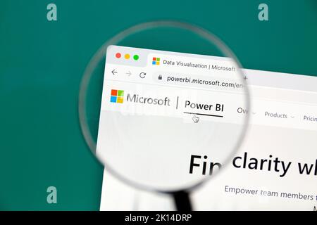 Ostersund, Svezia - 25 giugno 2022: Sito Web Microsoft Power BI. Microsoft Power BI è un software interattivo per la visualizzazione dei dati sviluppato da M Foto Stock