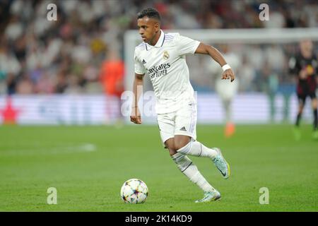 Rodrygo va del Real Madrid durante la partita della UEFA Champions League tra Real Madrid e RB Leipzig, Gruppo F, giocata allo stadio Santiago Bernabeu il 14 settembre 2022 a Madrid, Spagna. (Foto di Magma / PRESSIN) Foto Stock