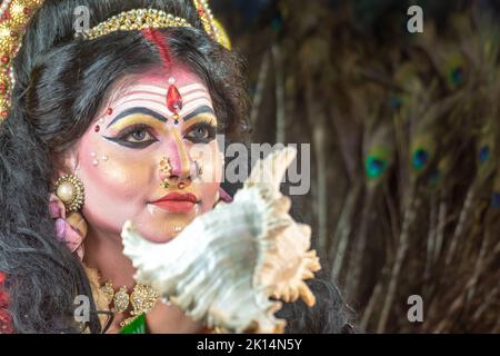 Concetto Agomoni, Mahalaya Shoot-Forms di Parvati con abito tradizionale come la dea Foto Stock