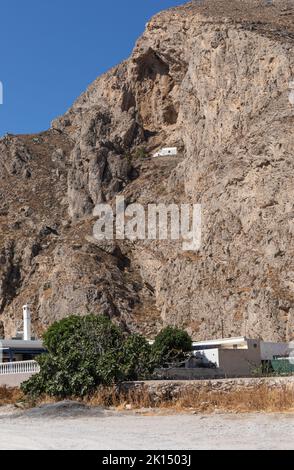 Panagia Katefiani a Perissa su Santorini è una piccola cappella dedicata alla Vergine Maria, Mesa Vouno montagna, Perissa, Santorini, Grecia, Europa Foto Stock