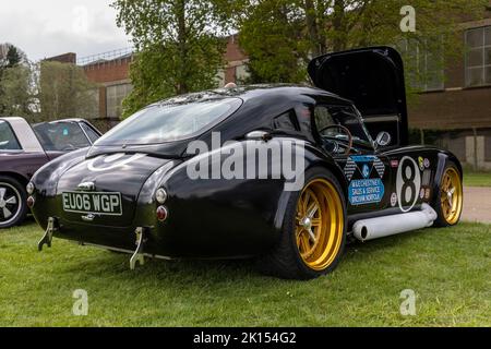 2006 DAX Tojeiro Cobra ‘EU06 WGP’ in mostra allo Scramble di giugno tenutosi presso il Bicester Heritage Centre il 23rd aprile 2022 Foto Stock