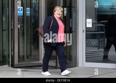 Il nuovo spettacolo politico della BBC domenica con Laura Kuenssberg è in mostra per la prima volta questa mattina, in sostituzione del Andrew Marr Show che era stato ospite Foto Stock