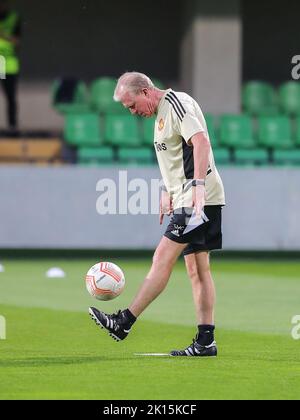 Tiraspol, Repubblica di Moldavia. 15th Set, 2022. Steve McClaren durante la partita della UEFA Europa League Sheriff Tiraspol vs Manchester United allo Sheriff Sports Complex, Tiraspol, Repubblica di Moldova, 15th settembre 2022 (Foto di Stefan Constantin/News Images) Credit: News Images LTD/Alamy Live News Foto Stock