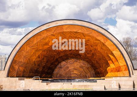 Hatch Shell è apparsa a Boston lungo la Charles River Esplanade Foto Stock