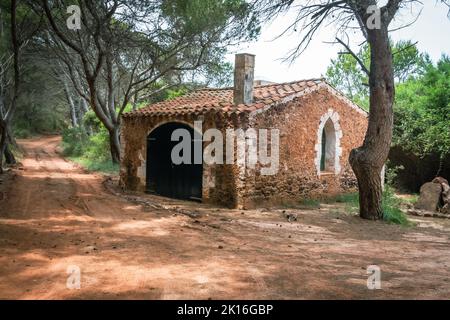 Camí de Cavalls attraverso Cala Pregonda. Minorca. Spagna. Foto Stock