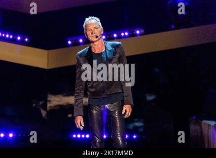 Nashville, Stati Uniti. 12th Set, 2022. Sting si esibisce durante il CMT Giants: Vince Gill al Fisher Center for the Performing Arts il 12 settembre 2022 a Nashville, Tennessee. Foto: Amiee Stubbs Credit: Imagespace/Alamy Live News Foto Stock