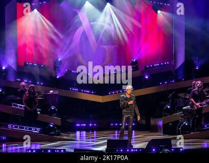 Nashville, Stati Uniti. 12th Set, 2022. Sting si esibisce durante il CMT Giants: Vince Gill al Fisher Center for the Performing Arts il 12 settembre 2022 a Nashville, Tennessee. Foto: Amiee Stubbs/Sipa USA Credit: Sipa USA/Alamy Live News Foto Stock