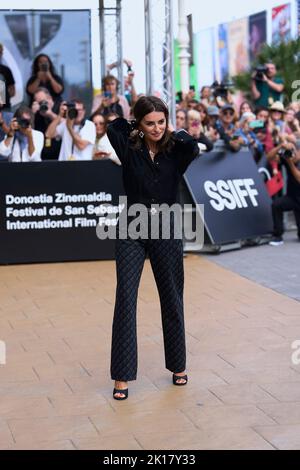 16 settembre 2022, Madrid, Madrid, Spagna: Penelope Cruz arriva all'Hotel Maria Cristina durante il 70th° Festival Internazionale del Film di San Sebastian il 16 settembre 2022 a Donostia / San Sebastian, SpainDonostia / San Sebastian. Spagna. 20220916, (Credit Image: © Jack Abuin/ZUMA Press Wire) Foto Stock