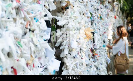 Muro di auguri a casa della Vergine Maria nella città antica di Efeso. Muro di auguri a casa della Vergine Maria in Turchia. Foto Stock