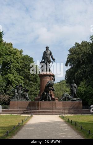 Il Bismarck Memorial (Bismarck-Nationaldenkmal). Statua dedicata al Principe otto von Bismarck, Ministro Presidente del Regno di Prussia e alla f Foto Stock